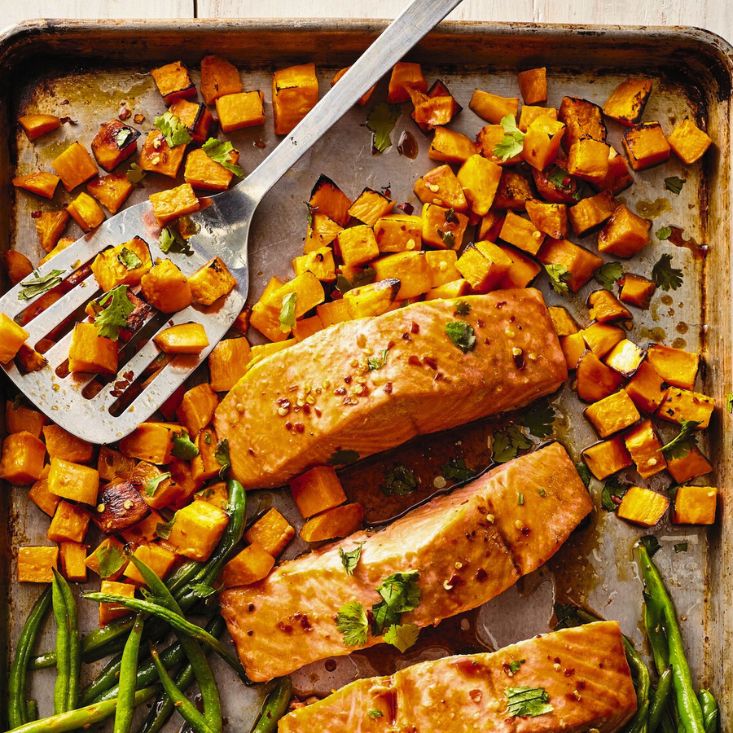 Baked Salmon with Sweet Potato and Green Beans